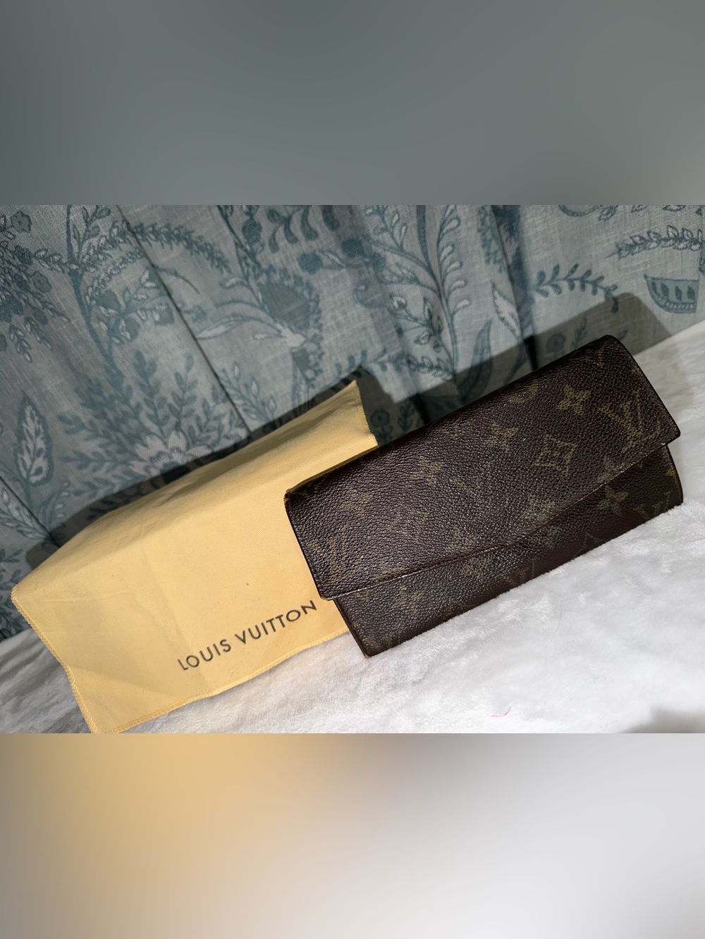 Louis Vuitton Monogram Canvas Sarah Long Wallet